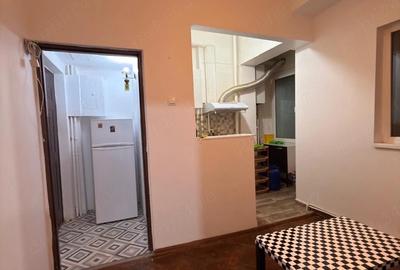 Apartament cu 2 camere decomandat, mobilat în P-ța Unirii