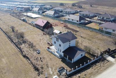 Casa spatioasa cu teren 1000 mp Corusu.Oportunitate - 1