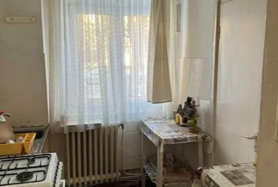 PODU ROS - COLEGIUL EMIL RACOVITA - 3 CAMERE DECOMANDAT - BLOC FARA RISC SEISMIC - 3