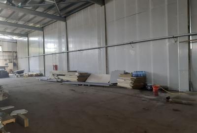 Hala renovata situata in zona Progresul - 10