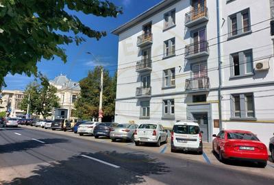 Apartament cu 2 camere decomandat în Ultracentral