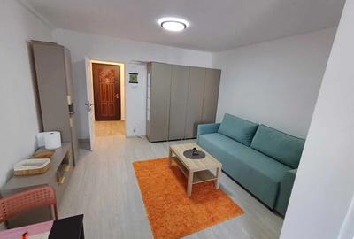 Garsoniera, semidecomandata, 30 mp, balcon, ac, metrou, Aparatorii Patriei - 1