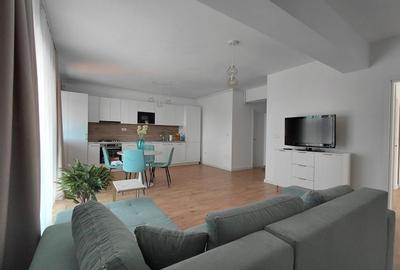 Apartament cu 3 camere semidecomandat în Pipera