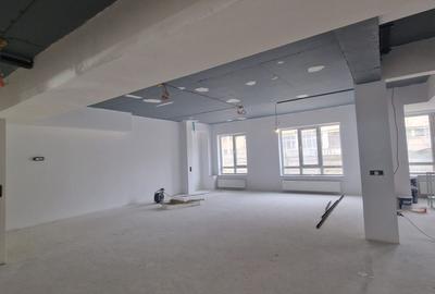 Spatiu comercial/birouri - Sos. Oltenitei - 195 mp -bloc nou - centrala termica - 2