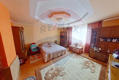 Casă / Vilă cu 16 camere de vânzare în zona Bobâlna - 5