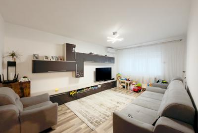 Apartament cu 3 camere decomandat în Girocului