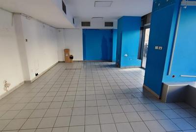SPATIU COMERCIAL CU VAD PRETABIL MAGAZIN/ FARMACIE/SALOM/ CAFENEA TAKEAWAY - 1