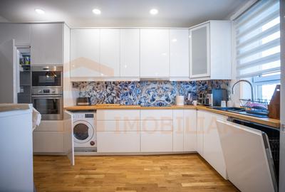 Apartament cu 5 camere decomandat, mobilat în Ultracentral