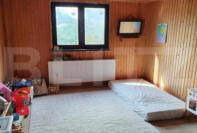 Casa de vacanță, pretabilă pentru pensiune în Moieciu - 7