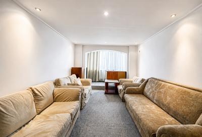 Apartament Nicolae Titulescu vedere panoramica spate  langa metrou si  magazine - 13