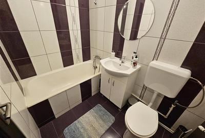 Garsoniera renovata in zona linistita Racadau - 8