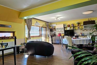 Casă plus Spațiu comercial 741 mp, Teren 906 mp Brasov - zona Blumana - 1