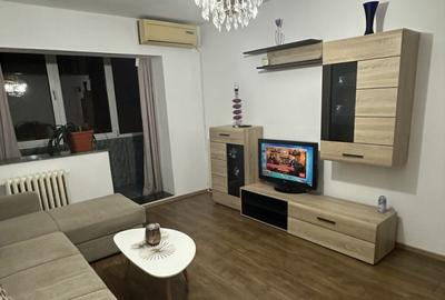 Apartament cu 3 camere decomandat în Dacia