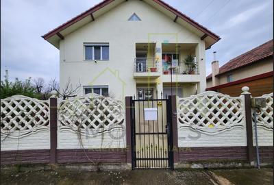 Sacalaz. Individuala. Panouri solare. Vatra veche. - 1