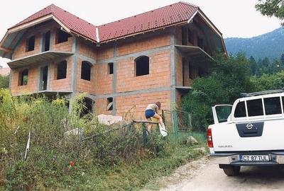 Vila la rosu - 15 camere, 700mp Baile Tusnad, Harghita - 2