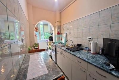 Garsonieră decomandată, mobilată în Astra