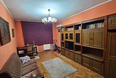 DEMOCRATIEI-Value Center-casa 259 mp , ter 532mp - 235000 euro - 16