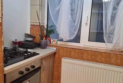 Apartament 3 camere - etaj -4/4- 71 mp  - 66500 euro - 5