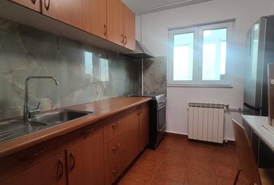 Apartament cu 3 camere decomandat, mobilat în Dristor