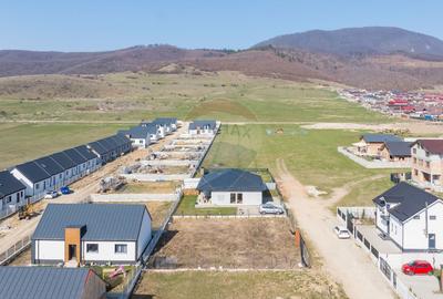 Comision 0% | Teren pentru casa ta, într-o zonă liniștită din Codlea - 2