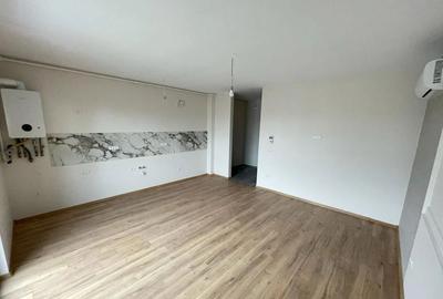 La asfalt. Aproape de Profi. Etaj 1. - 1
