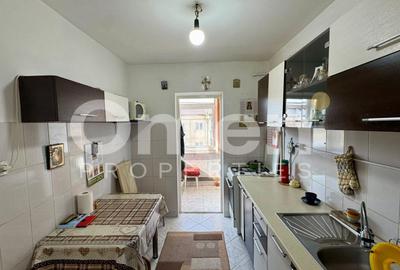 Apartament 3 camere de vânzare | zona Vasile Alecsandri | etaj 4 | - 5