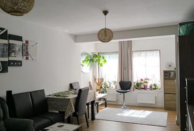 Apartament 3 camere, situata central Str. Cuza voda - 19