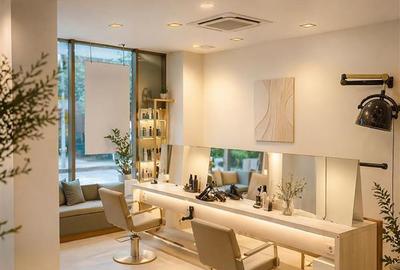 Spatiu Salon Infrumusetare - 4