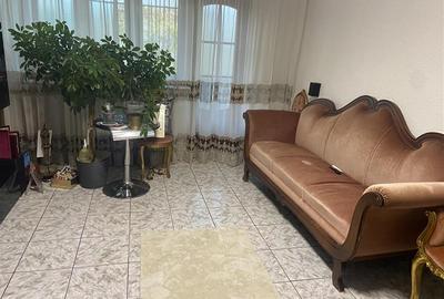 Apartament 3 camere , zona ultracentrala - Primaria Focsani , 83 mp , imbunatati - 1
