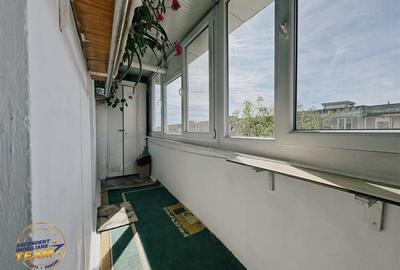 FILM! Apartament 2 camere decomandat, zona apreciabila, cartier Florilor Brasov - 4