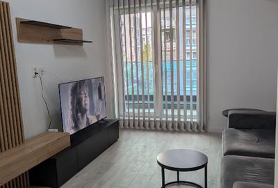 Apartament cu 2 camere semidecomandat, mobilat în Tractorul