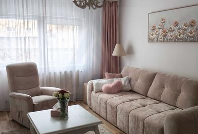 Apartament ultrafinisat 60 mp utili cu bucatarie inchisa zona Terezian - 1