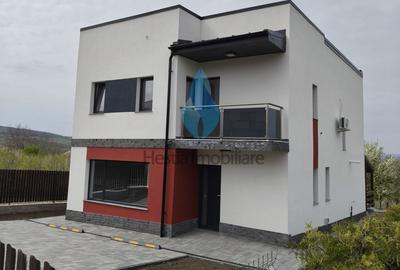 Vila noua cu patru camere, P+E, Barnova-Iasi. - 2