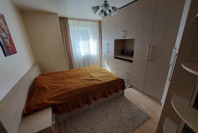 Apartament cu 3 camere,parcare ,etaj intermediar, zona Eroilor - 5