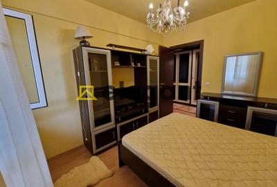 3 camere, decomandat, etaj 1, AC, Centrala, Central-KFC - 4
