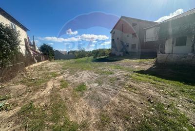 Teren Construcții intravilan de 942 mp, în Central