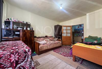 Apartament 2 camere + teren + garaj, Str. 9 Mai - 8
