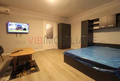 Piata Alba Iulia - Decebal - studio prima inchiriere - vedere bulevard - 1