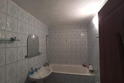 Apartament 2 camere zona Donici , etaj 4 cu mansarda , semimobilat - 4