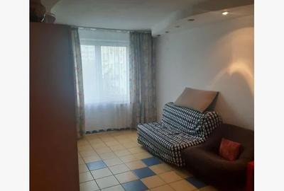 Apartament cu 2 camere decomandat în Basarabia