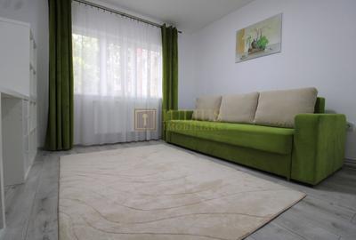 Apartament cu 3 camere decomandat în Aradului