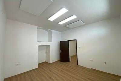 Spațiu comercial ultracentral format din 2 camere cu 2 intrări separate, 40,18mp - 3