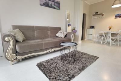 Apartament cu 2 camere semidecomandat, mobilat în Central