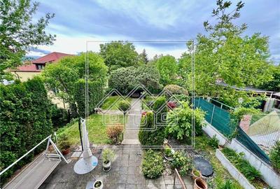 Apartament la vila - 80 mp, priveliste deosebita - Sub Arini - 11