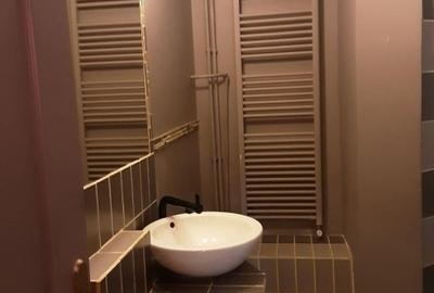 Casă individuală cu 3 camere în Central