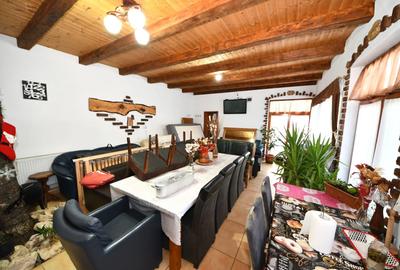 De vanzare casa cu 3 apartamente + anexa 75 mp, Comision 0% - 1