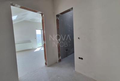 Casa generoasa cu 7 camere, 3 bai, dressing si parcare – Sura Mica - 13