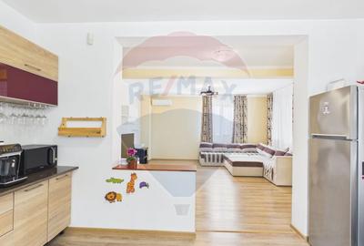 Apartament de vanzare in vila cu curte in satul Ulmi - 3