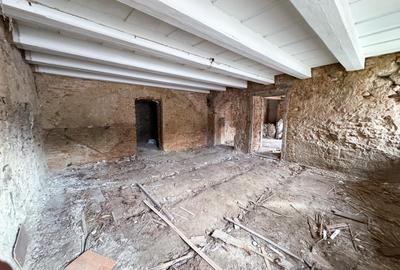 Apartament 2 Camere 80 mp UTILI De Renovat Str. Lunga - 9