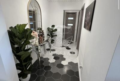 Închiriere apartament 3 camere, zona Tomis III - 1